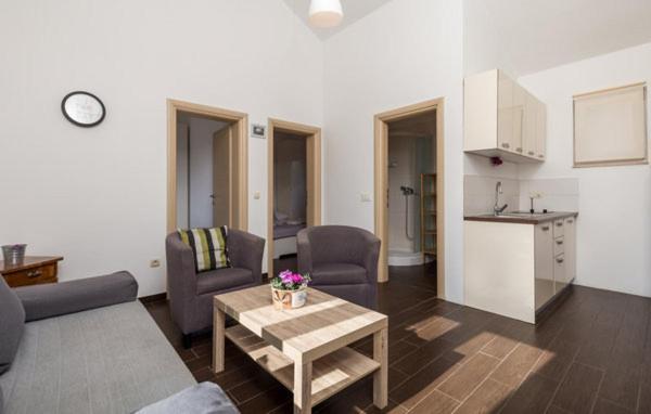 Holiday Apartment Boko Pinezići Екстериор снимка